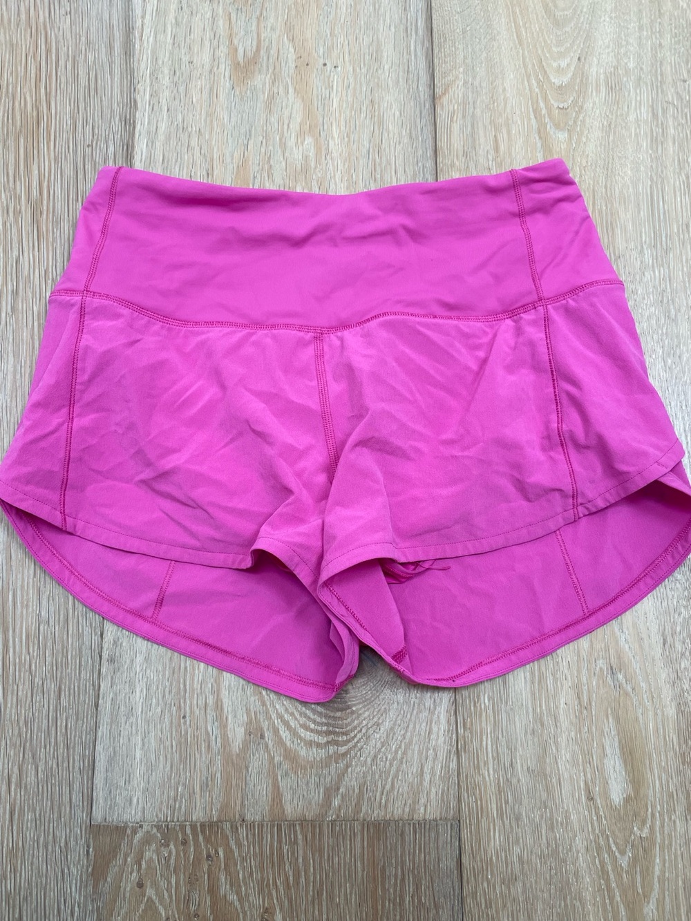 Lululemon Women’s Hot Pink Athletic Shorts speed up 2.5 hr size 4